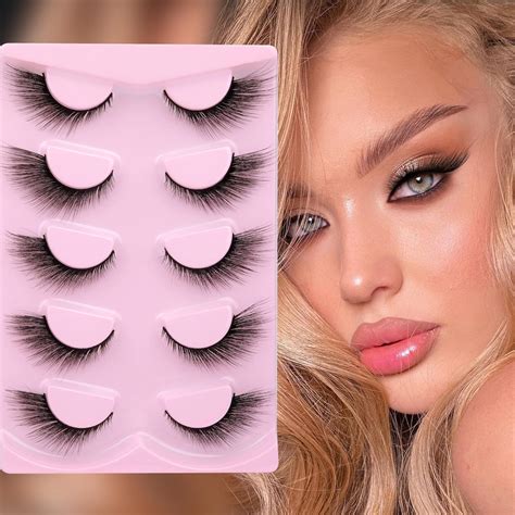 are fake eyelashes supposed to be uncomfortable
